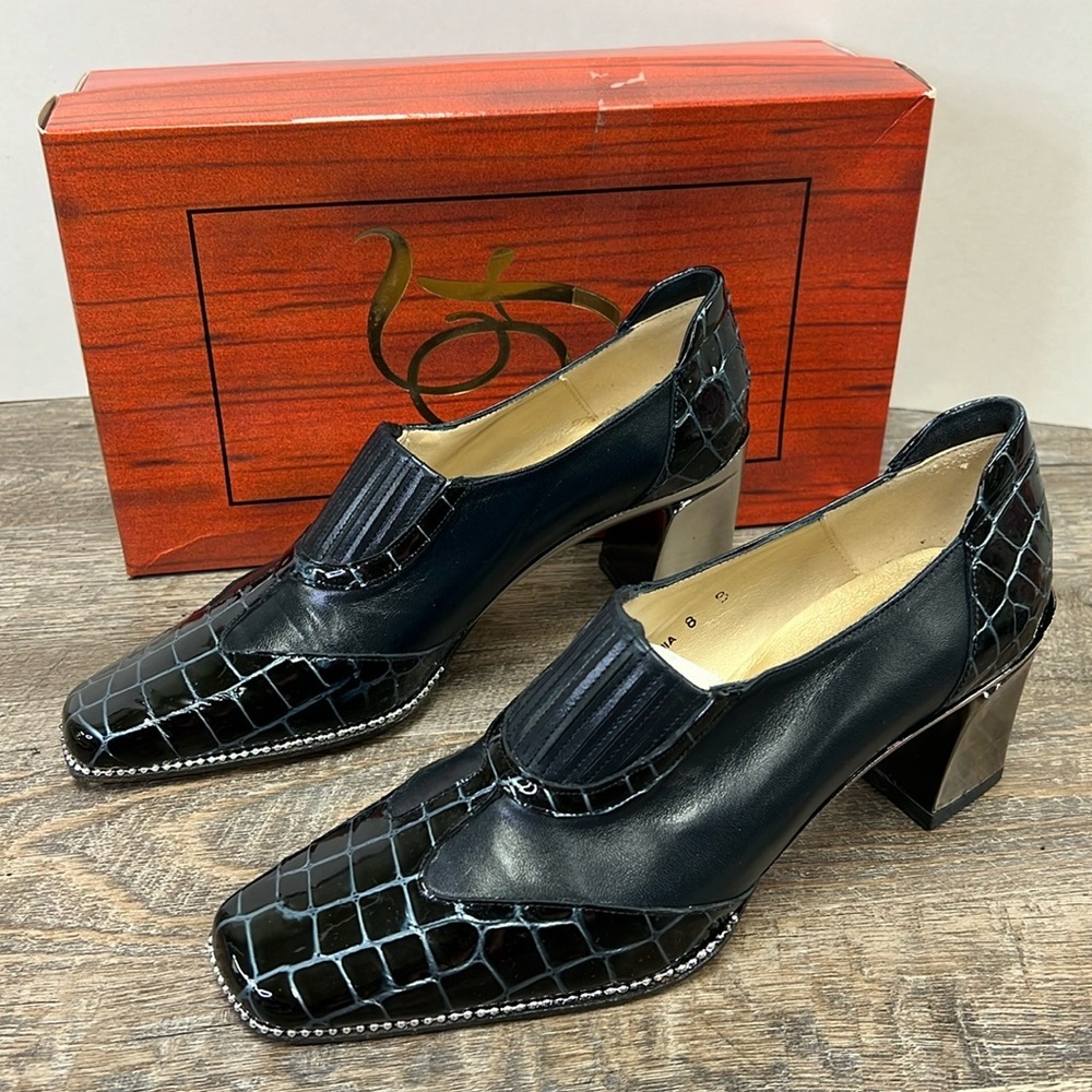 NEW Fantasy Collection MAMMA MIA Embossed Leather Heeled Loafers- Nappa Size 8